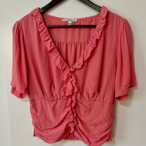 GUESS|Coral Pink Ruffled Short Pleated Sleeve Lightweight Top Button Blouse Sz L - Picture 1 of 5